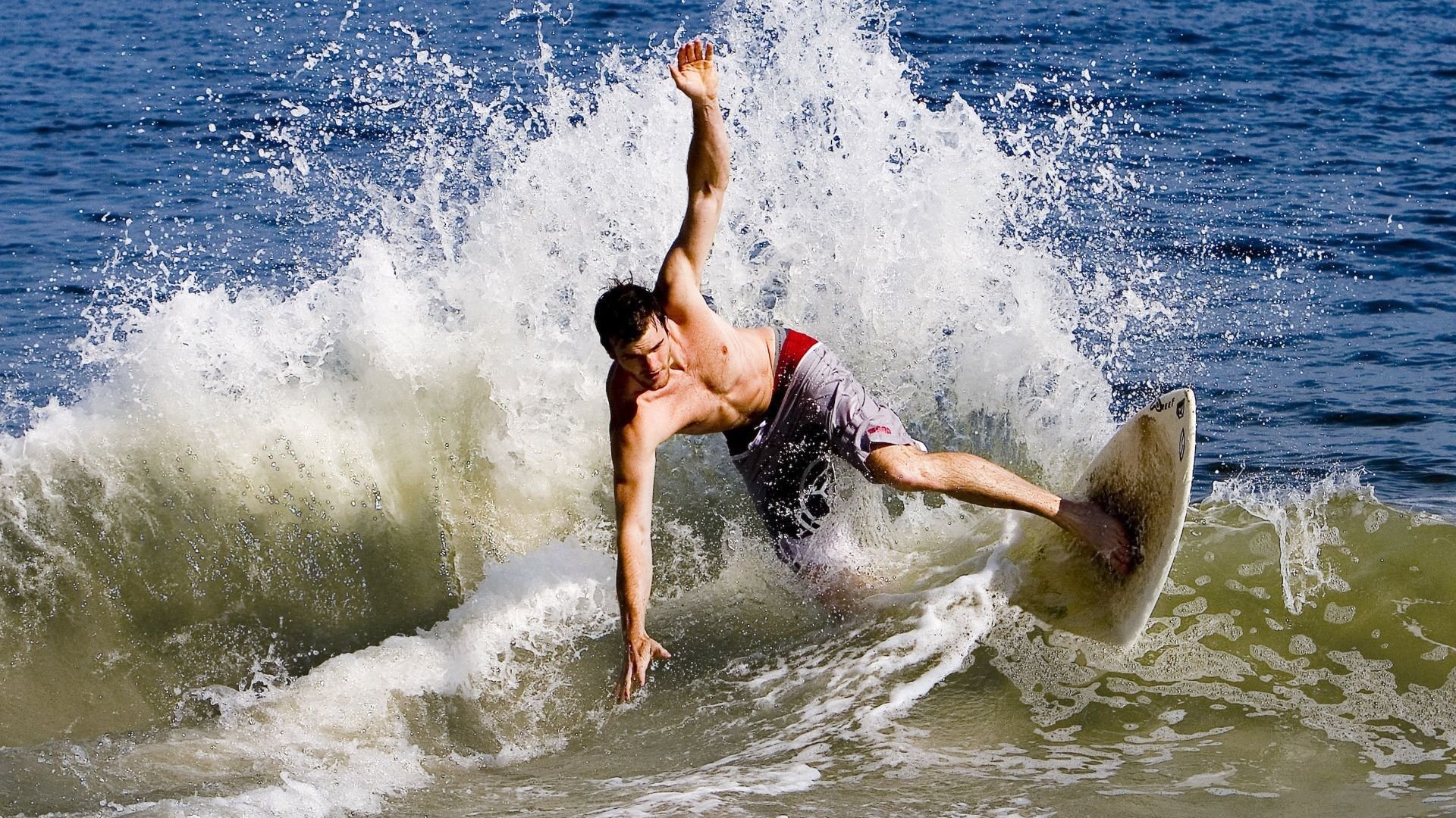 雄鹿速胜76人，字母哥成为关键先生