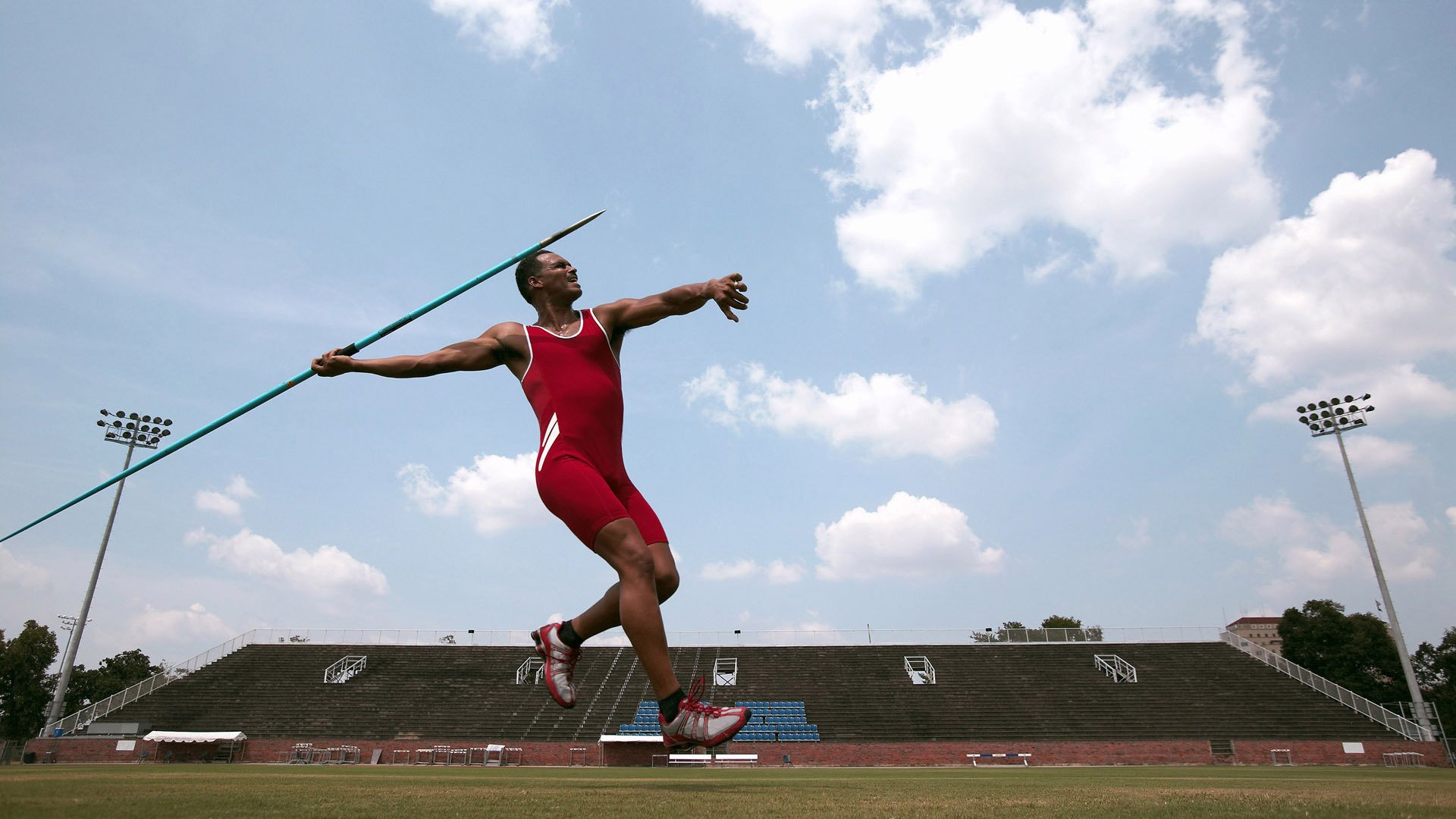 AYX官方直播-哈利伯顿魔术时刻，里程碑之夜照亮麦迪逊，步行者力克尼克斯